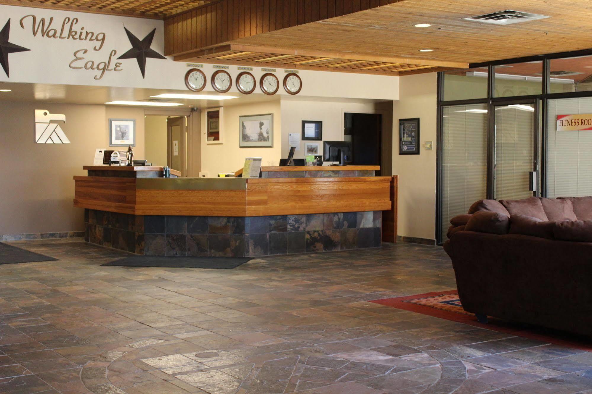 Walking Eagle Inn & Lodge Rocky Mountain House Buitenkant foto